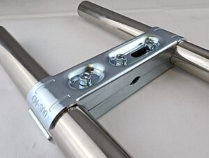 CM-300 liitin